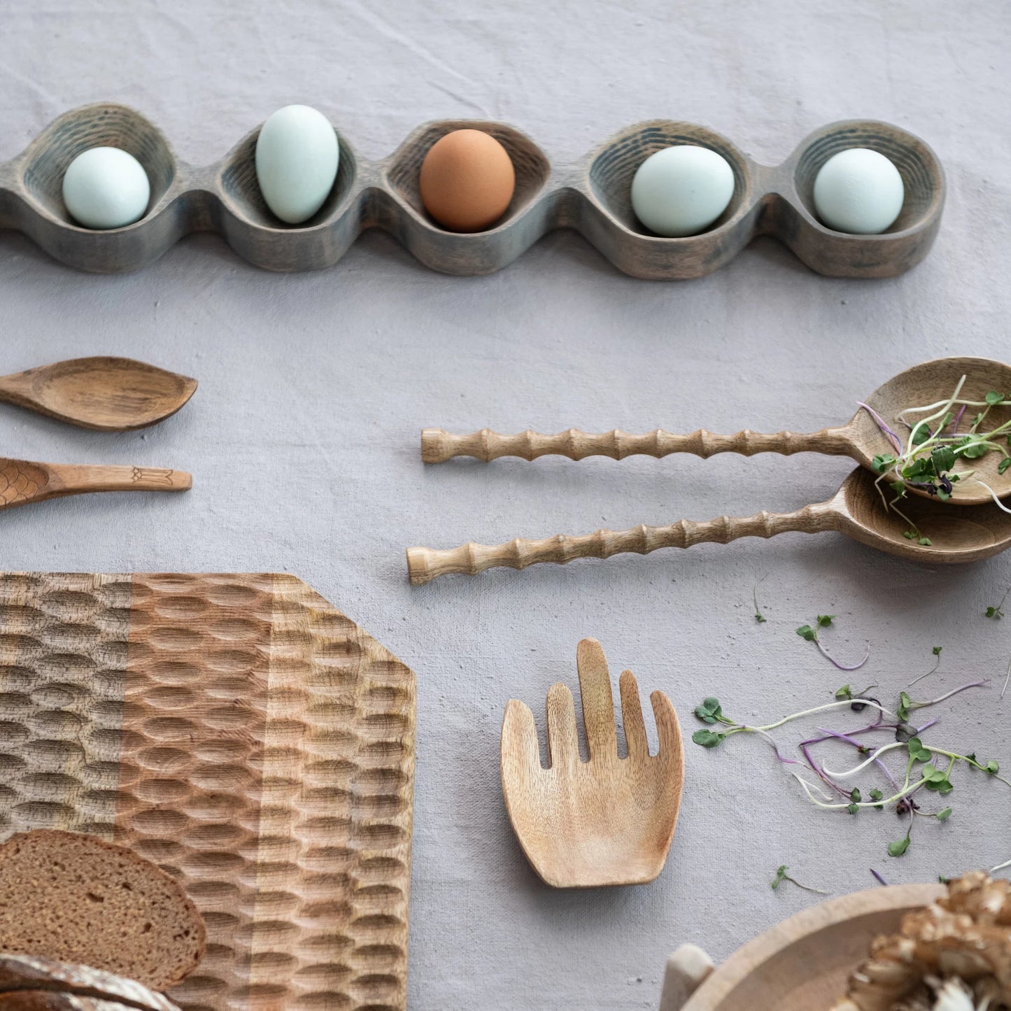 The Helping Hand Dish
