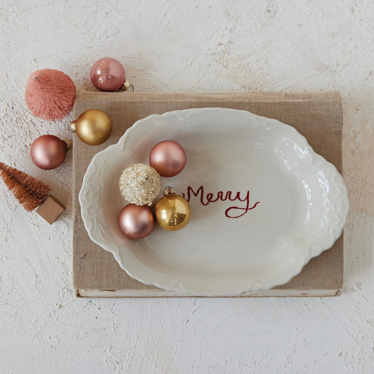 Scalloped "Merry" Serving Plate
