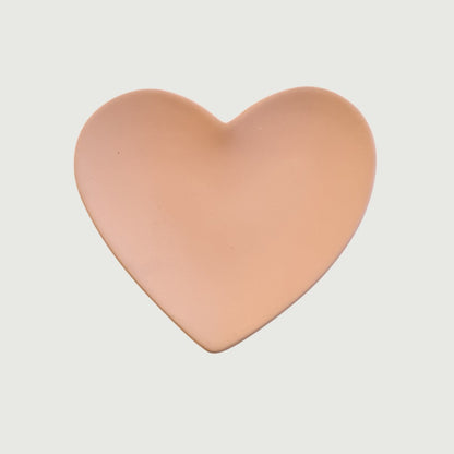 Heart-shaped plate in pale pink